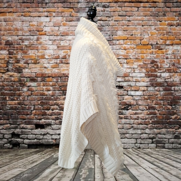 Joseph Ribkoff - Knit Poncho with Faux Fur accents - Picture 4 of 8